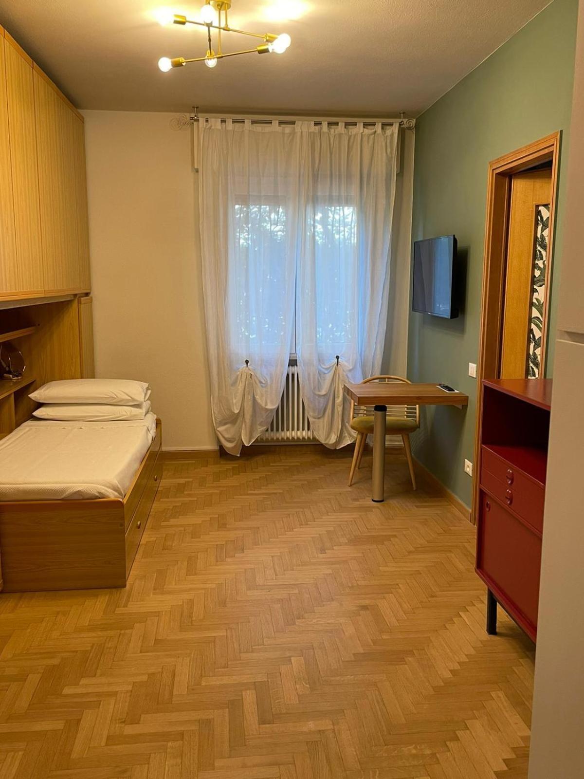 Casa Sivori Sul Lago Di Garda Con Ampio Giardino Desenzano del Garda Kültér fotó