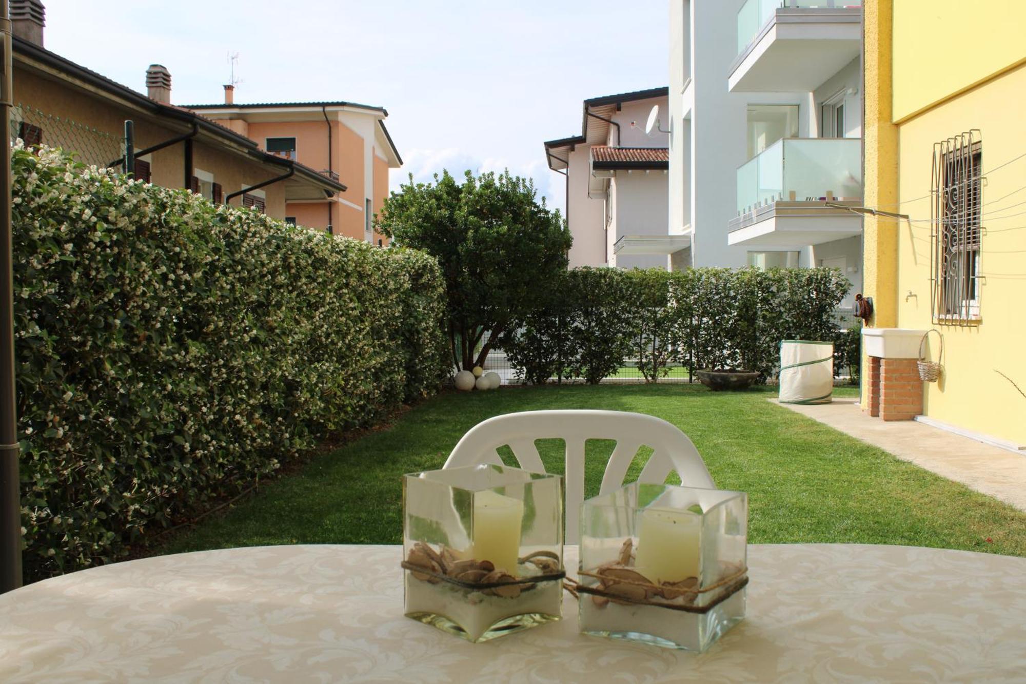 Casa Sivori Sul Lago Di Garda Con Ampio Giardino Desenzano del Garda Kültér fotó